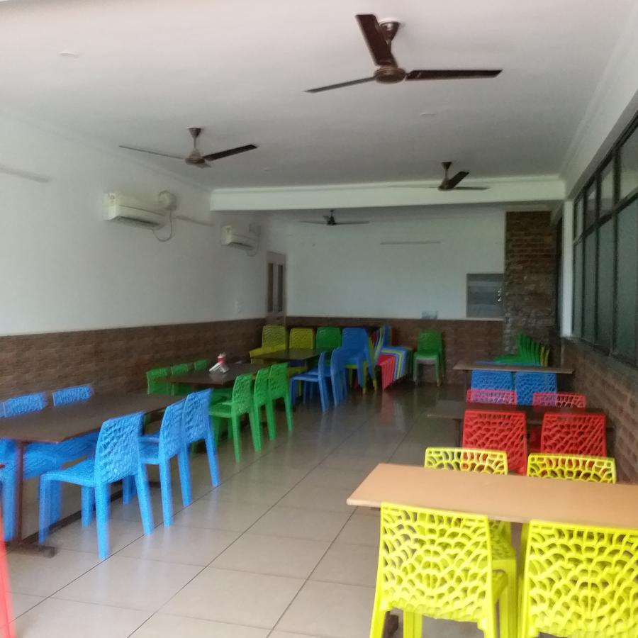 Krishna Hansraj Hotel Уна Экстерьер фото