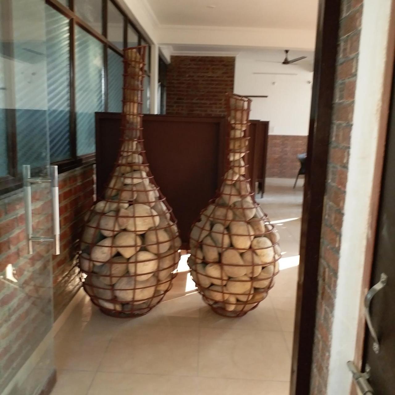 Krishna Hansraj Hotel Уна Экстерьер фото